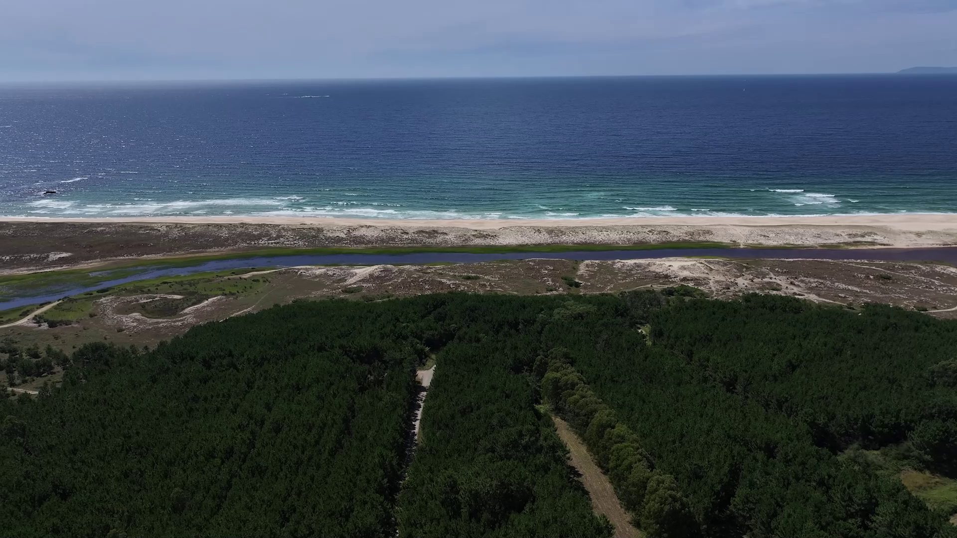 Imaxe aérea gravada con dron por Xurdir